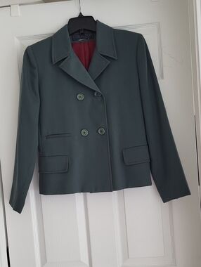 Collection B Harve'  Double-Breasted Teal Green Blazer Jacket. Paded Shoulders.